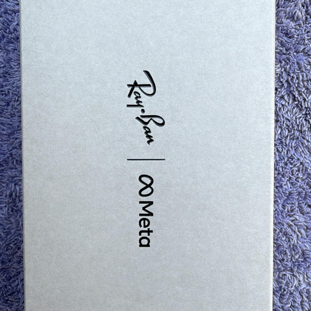 Ray-Ban Gray Box - Picture 2 of 4